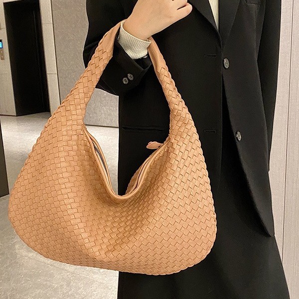 Cross-Border Niche French Woven Bag For Women - Elegant Versatile Handbag, Underarm Shoulder Bag, Textured Commuter Bag - Thumbnail 4