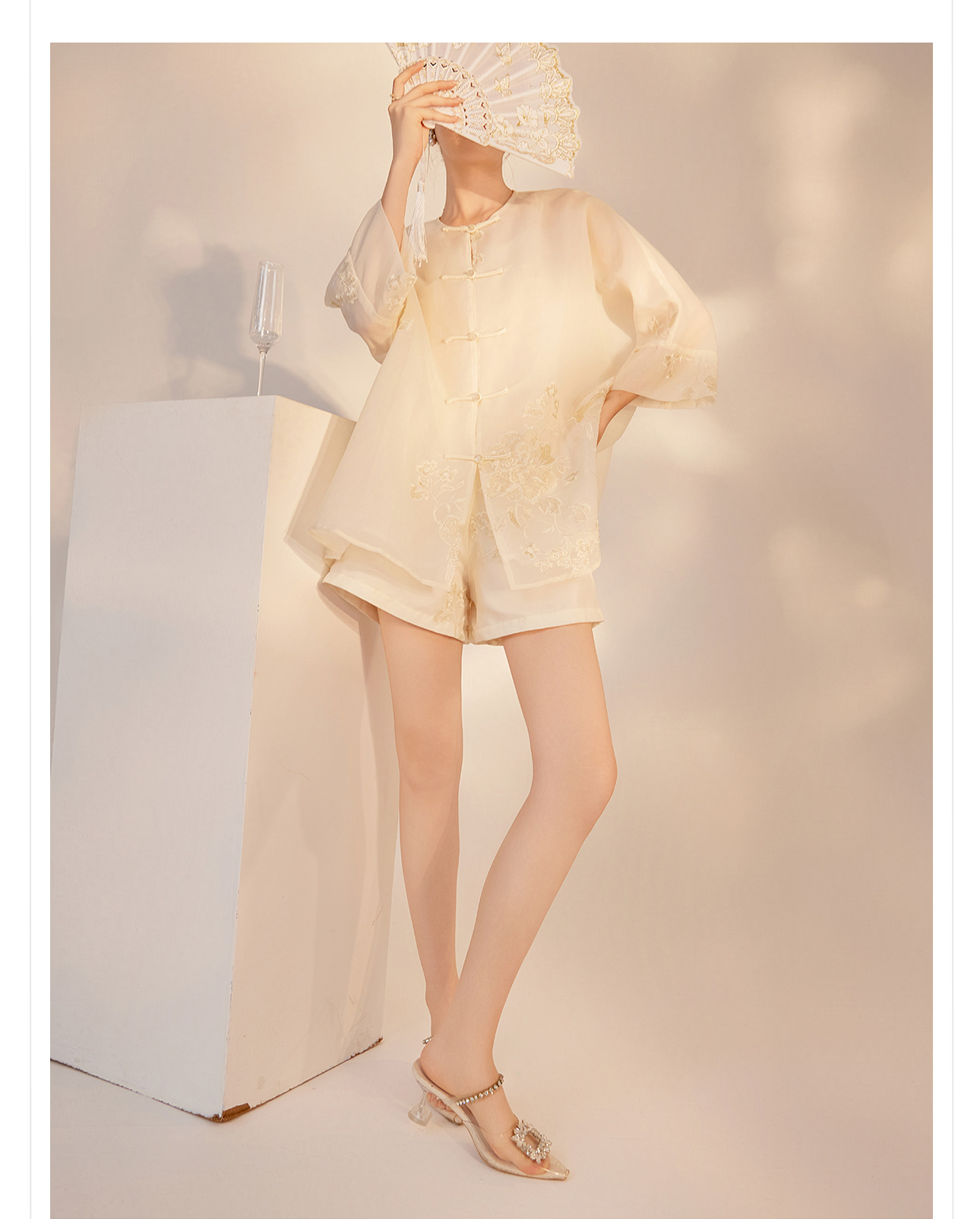 Bộ áo sơ mi quần short thêu cúc phong cách Trung Hoa cao cấp M4231 — Áo, Quần short chi tiết 16