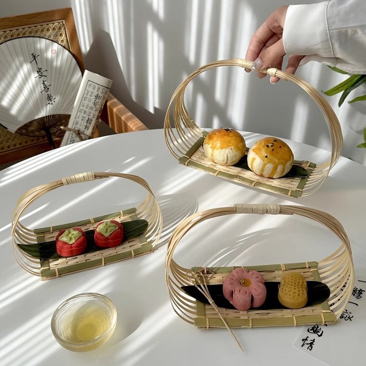 Modern Chinese-style bamboo-woven small carrying basket, fireplace tea-making handle tea and fruit basket, pastry tray creative small bamboo basket