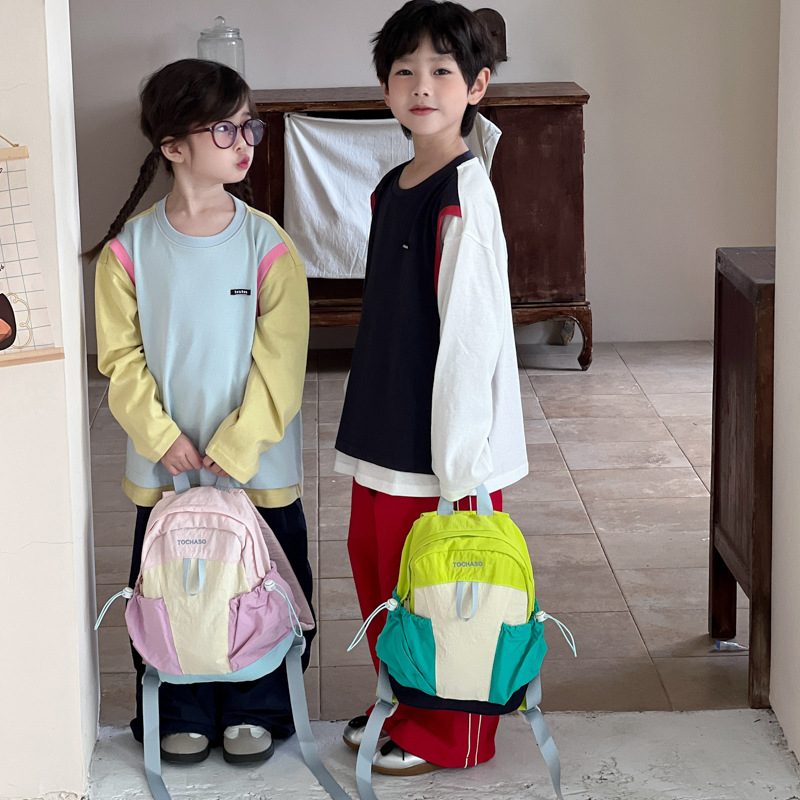 Mochila de estudiantes de escuela primaria de gran capacidad, estilo coreano, mochila de color contrastante para niños y niñas, 2026 nueva mochila infantil casual