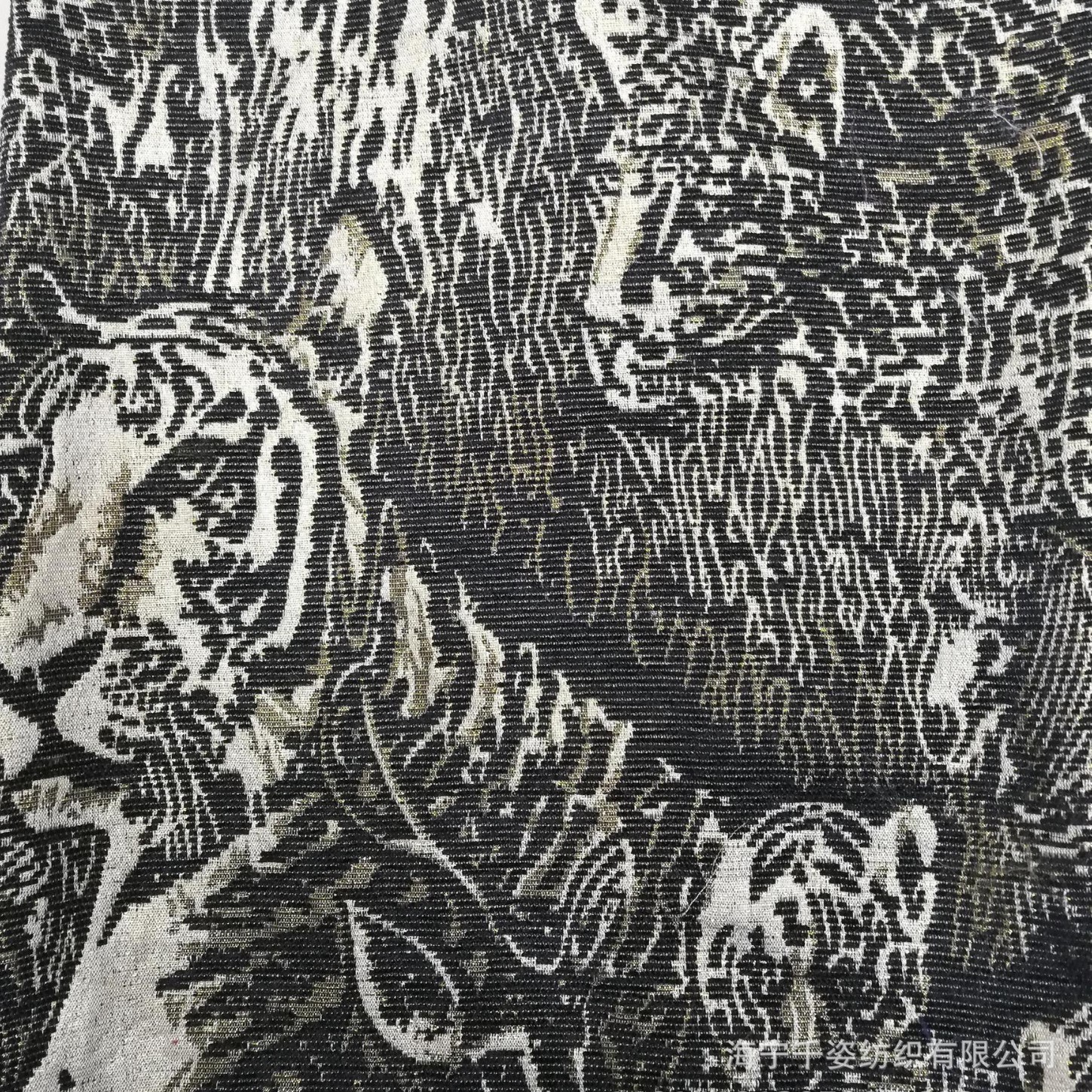 色织金银丝时尚秋冬款提花面料童装礼服连衣裙鞋料箱包抱枕