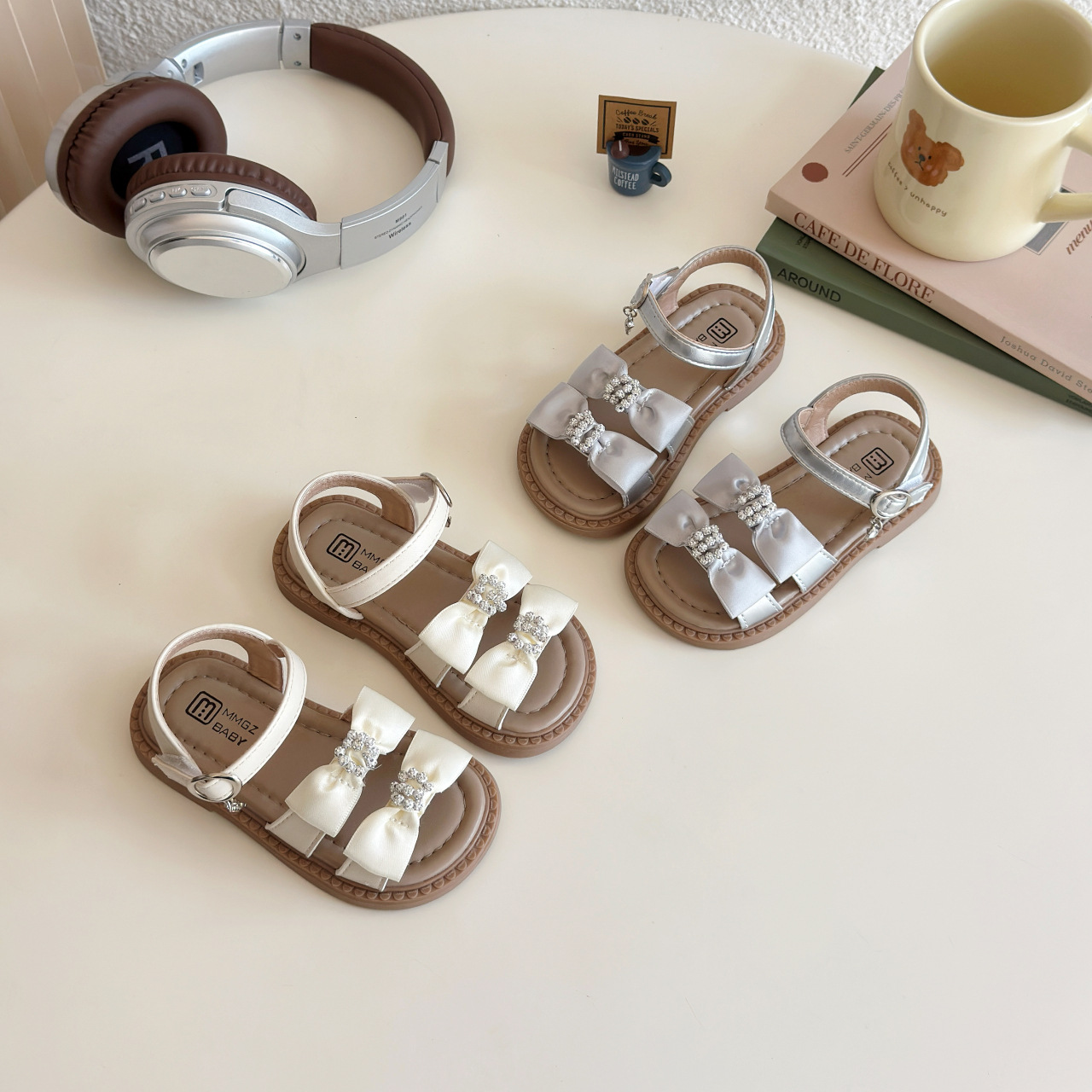 Fashionable autumn sandals