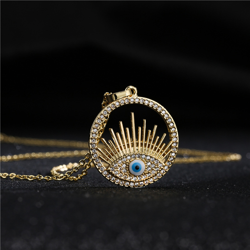 Retro Copper Micro-inlaid Zircon Disc Devil's Eye Pendant Necklace display picture 4