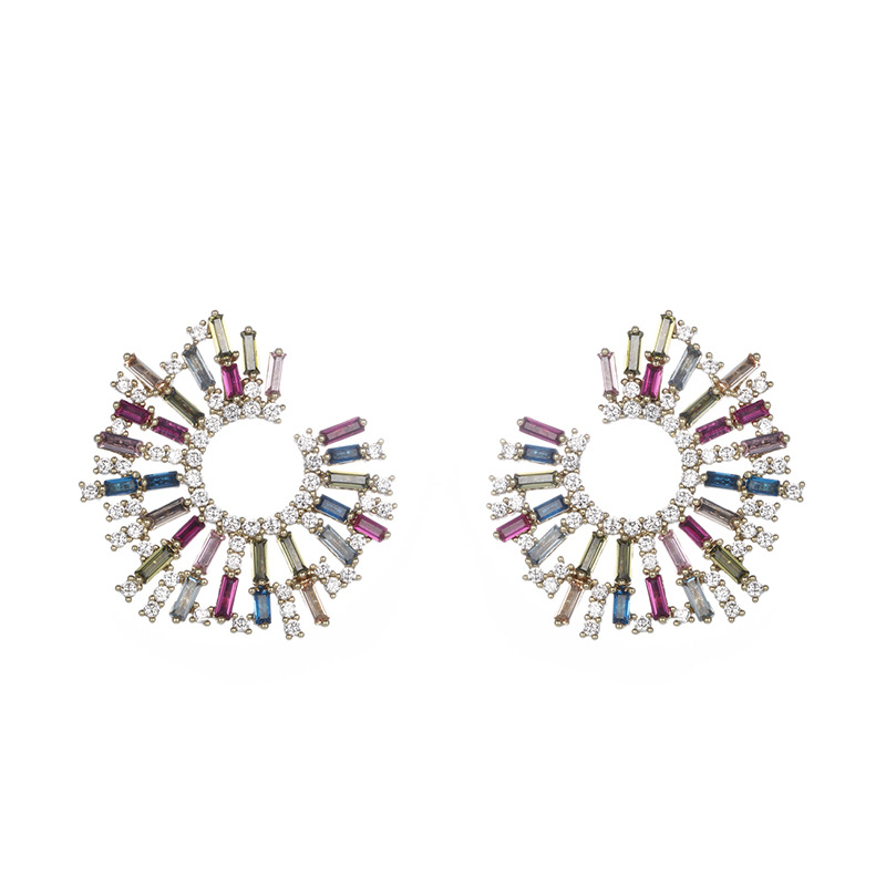 Xuping Europa y los Estados Unidos de moda transfronteriza geometría exagerada gran oreja en forma de C aleación de color dorado aretes de gemas artificiales