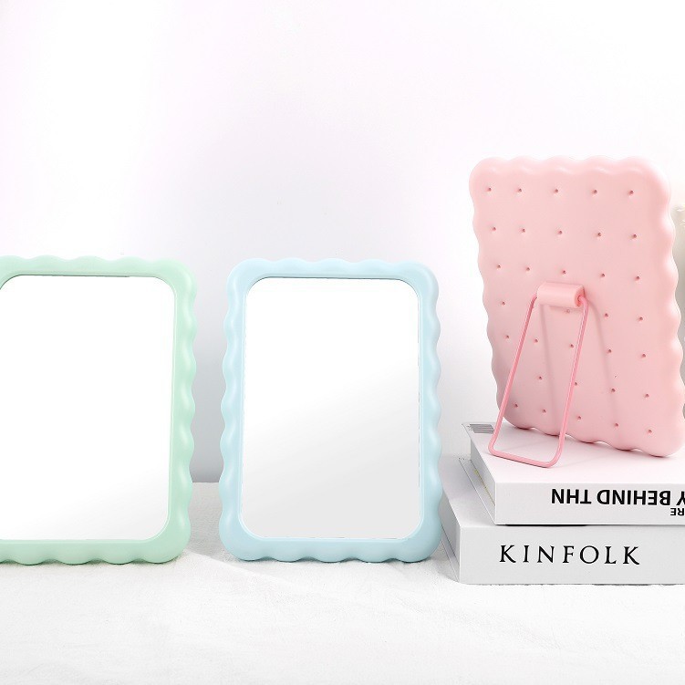 Espejo de maquillaje encantador Espejo ondulado de escritorio colgado en la pared dormitorio de estudiantes red Espejo de maquillaje de oficina pequeño espejo