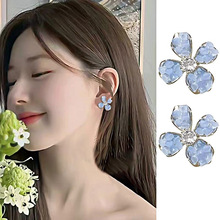 蓝色水晶时尚轻奢花朵耳钉女2023年新款网红潮流高级感清新耳饰品