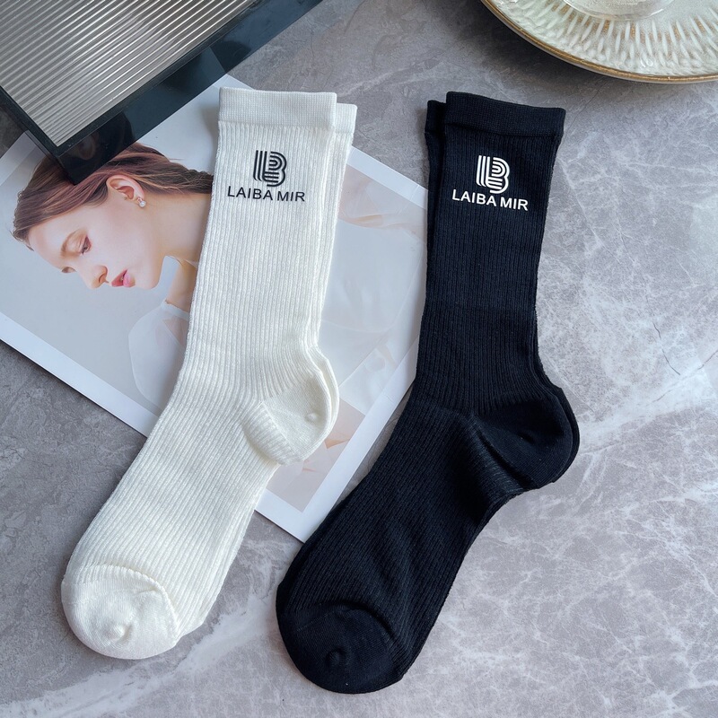 Laiba Mir Spring and Summer Ultra-Thin Accessible Luxury European High-Definition Silicone Hot Label B Letter Socks Women's Mid-Length Socks