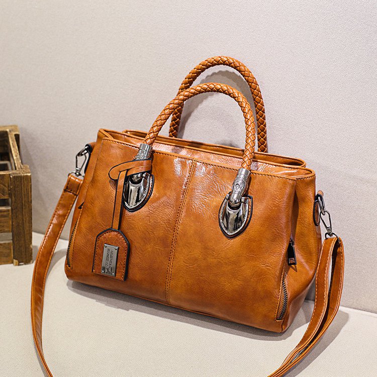 European and American retro women's bag trend, new cross-border hand-held shoulder crossbody bag made of oil wax leather for export, one piece, global consignment undefined