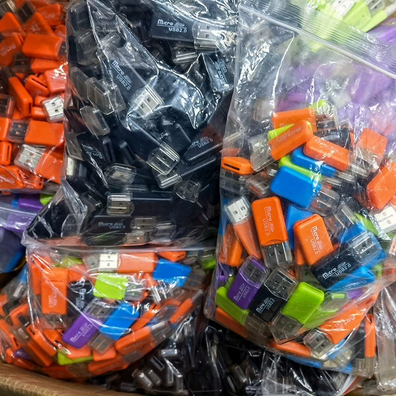 Поставка: TF кардридер с интерфейсом USB2.0, кардридер, цвет фигурный (случайная отправка)