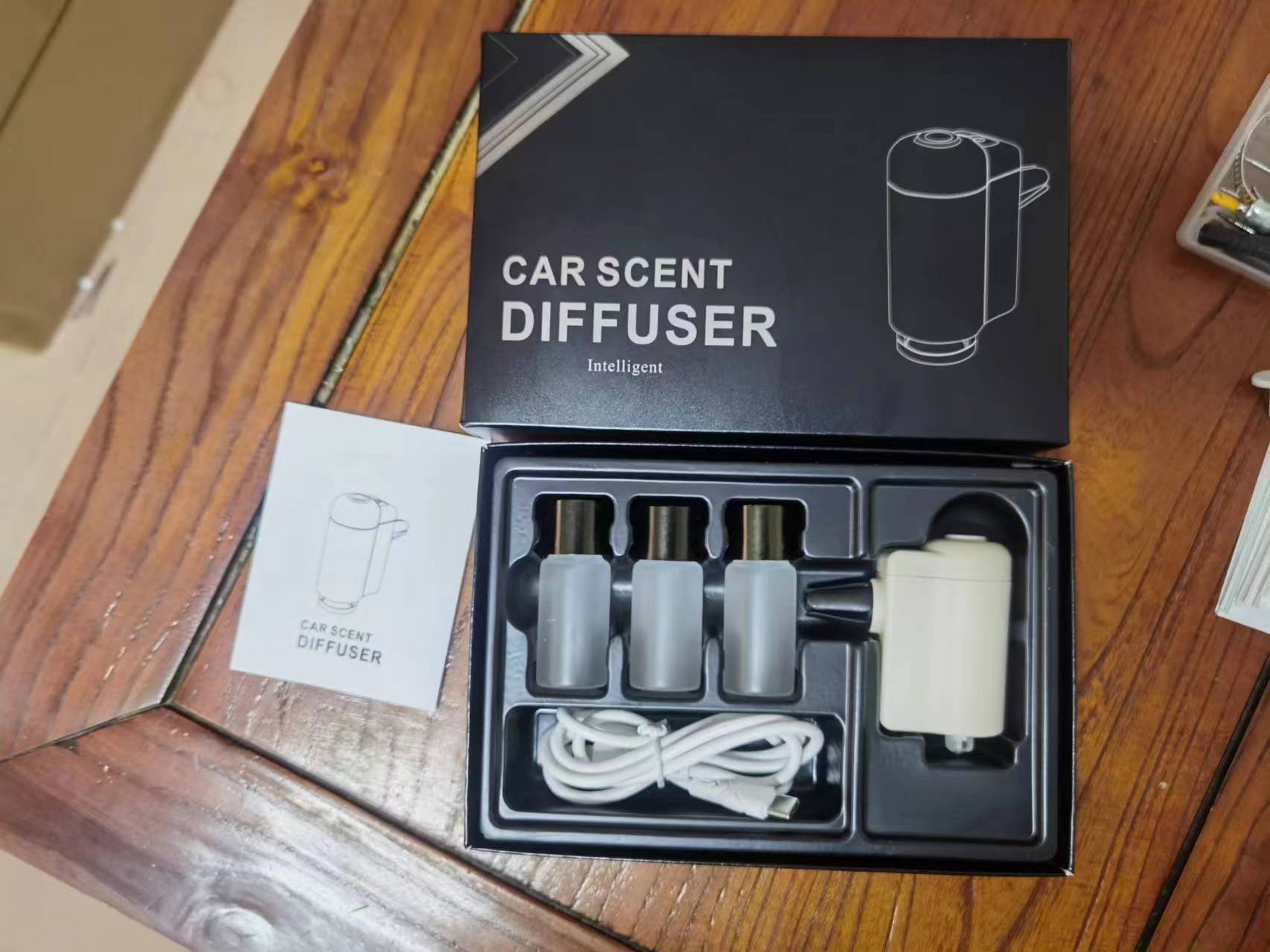 Máquina de fragancia inteligente montada en automóviles, máquina de expansor de fragancia de pulverización de salida de aire, perfumes de colonia para hombres para automóviles de alta calidad, fragancia ligera duradera