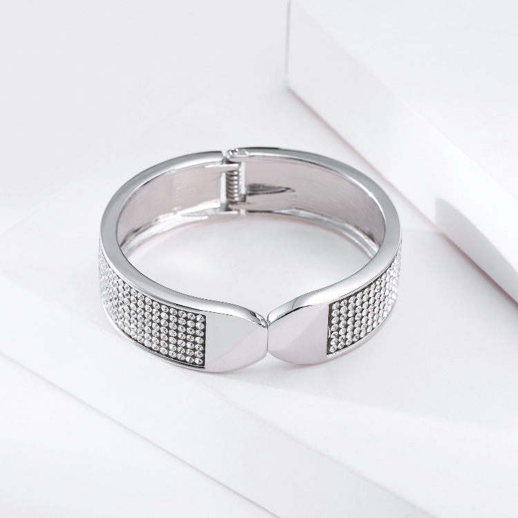 Europa Und Amerika Leichte Luxus Volldiamant Feder Öffnungs Armband Damen Mode High-end-legierung Armband display picture 8