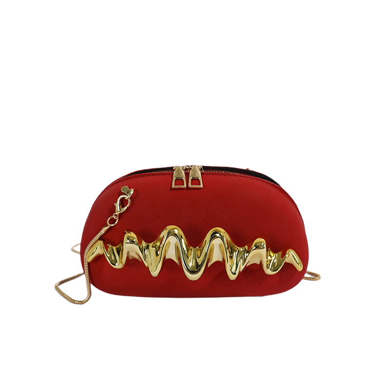 2026 nuevo bolso de cadena de metal decorado de moda simple onda mano agarrar bolso de cena de hombro mochila mujer