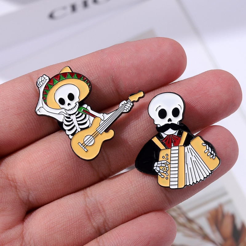 Funny Fashion Skull Alloy Plating Unisex Brooches display picture 1