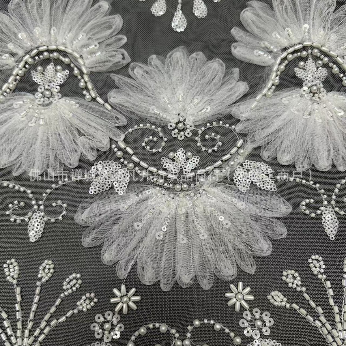 Placa pesada tridimensional flor de boda vestido blanco cena vestido de moda T-shirt fabricante de tela spot