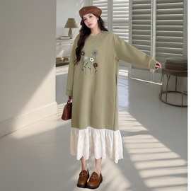 宽松长款拼绣花边毛线钩花卫衣裙女秋季新款加厚空气层长袖连衣裙