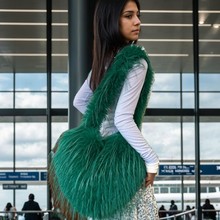 2025个性潮流桃心包女滩羊毛皮草包包心形可爱斜挎包单肩包马海毛