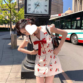 酒渍樱桃韩系甜美少女连衣裙甜辣小个子高腰气质显瘦飞飞袖短裙子