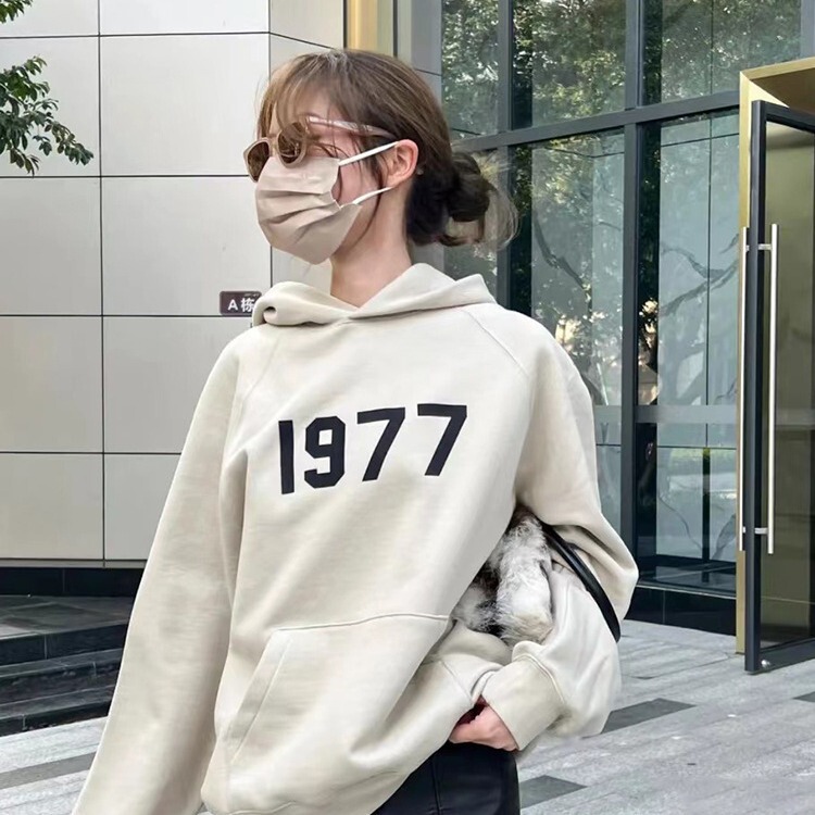 Essentials Sweatshirt Men's Trendy Multi-Line American Velvet New Hoodie 1977 Sweatshirt Cool New Autumn and Winter