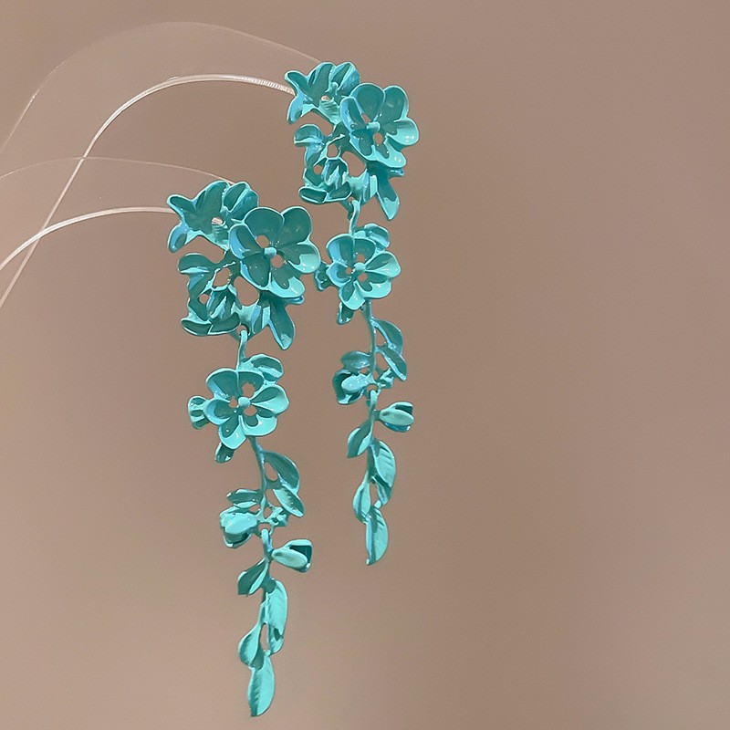 Pendientes de borla de cuentas de arroz de flor de gasa de aguja de plata Pendientes de todo fósforo de estilo de vacaciones Pendientes frescos y dulces para mujer