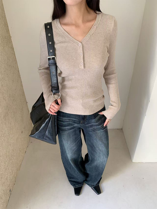 誉一新款2025秋季纽扣V领坑条针织衫女修身显瘦长袖上衣女c3756|undefined