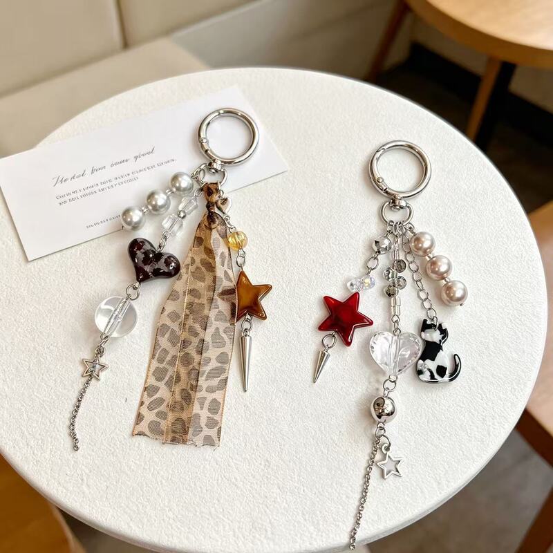 Chiyu Korean-style ins leopard print hot girl keychain star beaded pendant cat y2k creative bag accessory wholesale