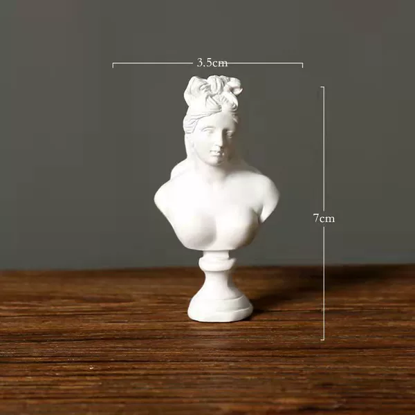 Mini version of 7CM piano girl