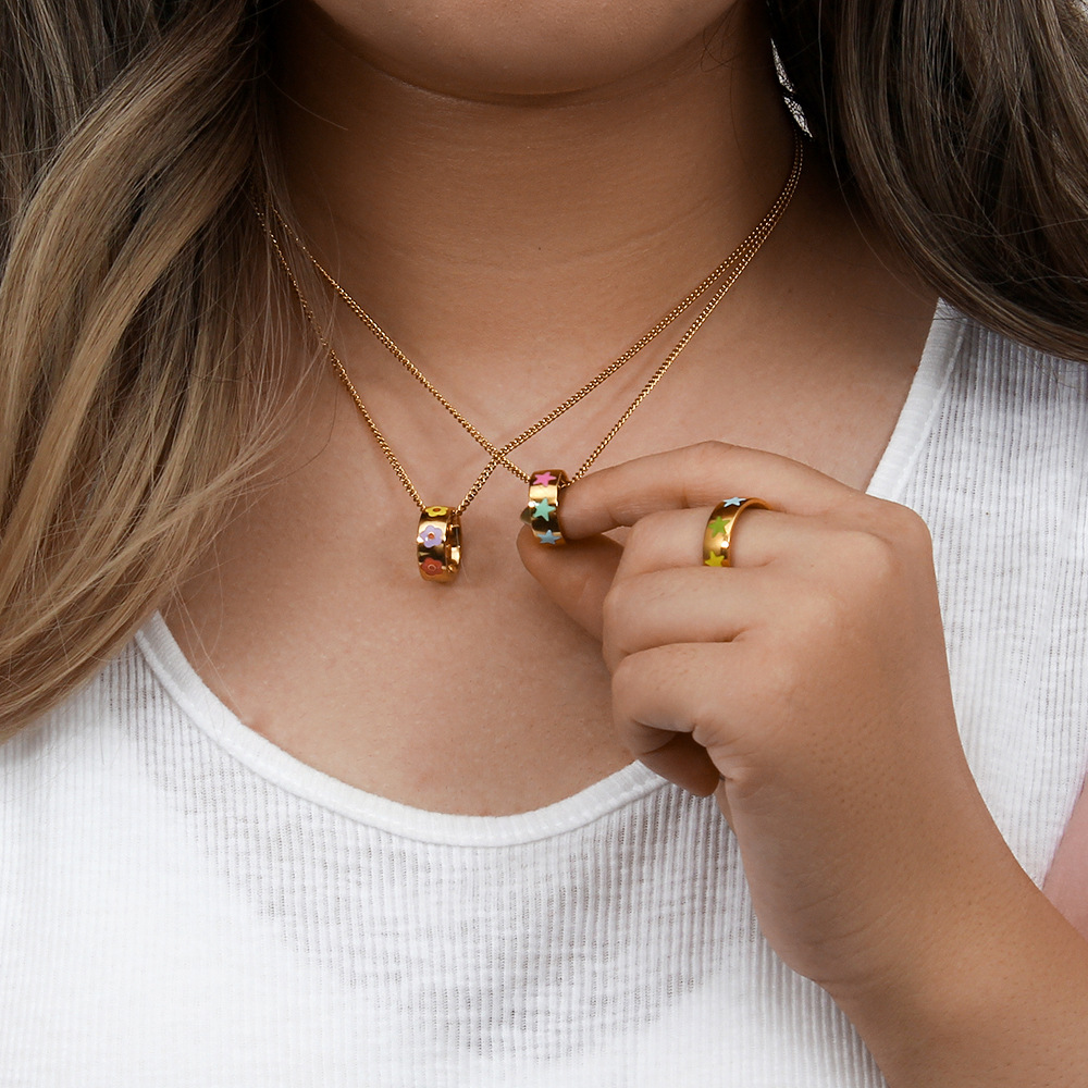 Retro Round Flower Stainless Steel Necklace Enamel Stainless Steel Necklaces