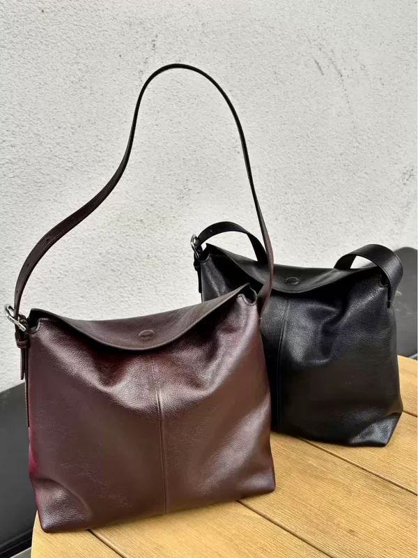 Capacious one-shoulder bag, genuine leather