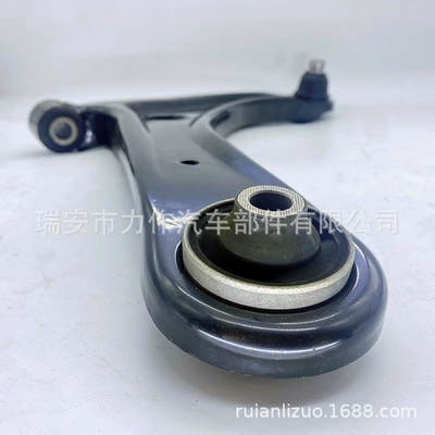 Cover) Front Hem Arm – Asqı sistemi / Xodovoy hissələr