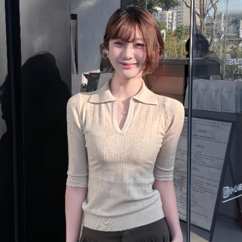 Big Sister's Delicate Tencel Wool Polo Shirt with Vertical Stripes, V-Neck, Tie-Up, and Mid-Sleeve Design for Summer