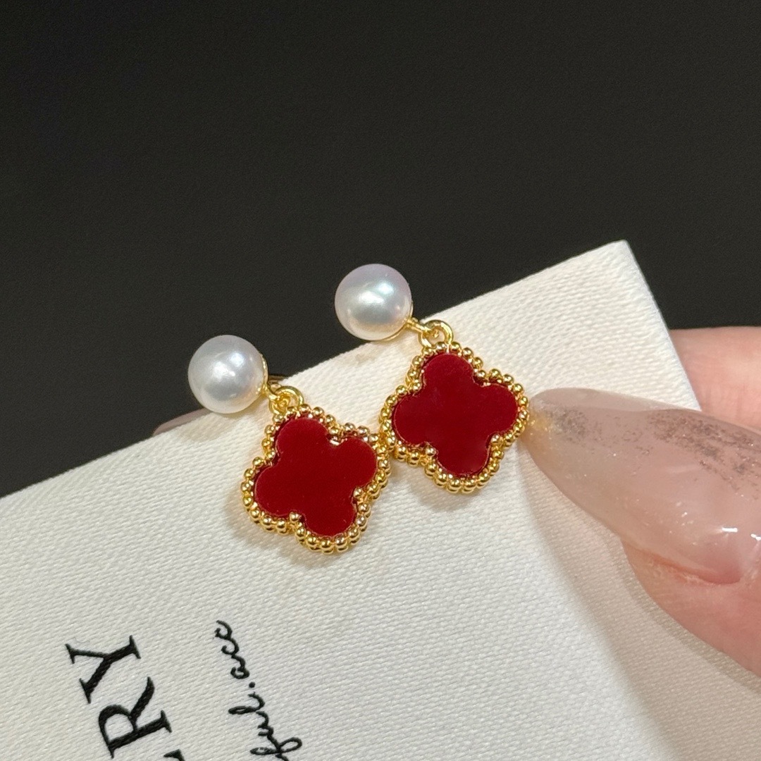 천연 담수 진주 중국 레드 클로버 세트 축제 디자인 심플한 패션 기질 다용도 유행 세트