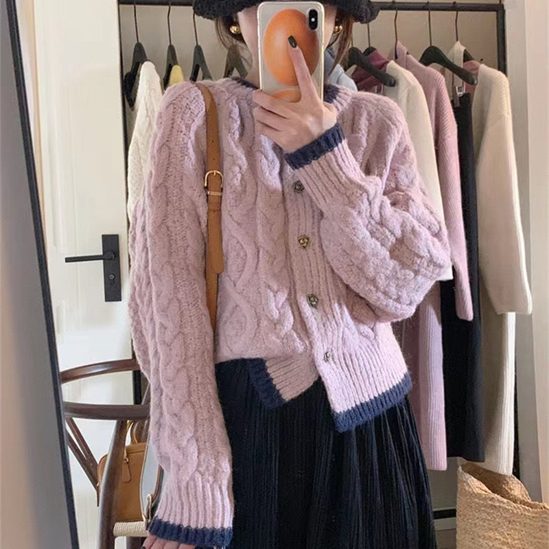 Soft Waxy Twist Contrast Color Sweater Coat Women's Spring and Autumn Hot Casual Age-reducing Rose Buckle Loose Knitted Cardigan Top Soft Waxy Twist Contrast Color Sweater Coat Women's Spring and Autumn Hot Casual Age-reducing Rose Buckle Loose Knitted Cardigan Top