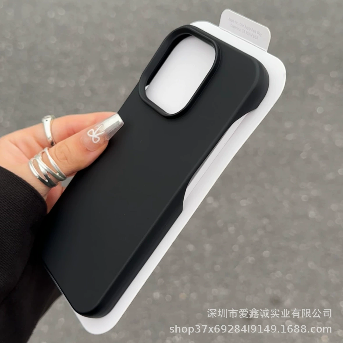Чехол для телефона (Apple) iPhone 16, силиконовый матовый, защита от падений, обод камеры