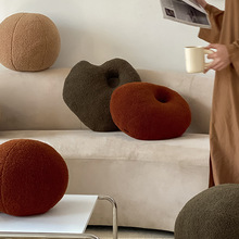 泰迪羊毛卷趣味家居抱枕可机洗毛绒靠枕北欧风现代简约样板房装饰