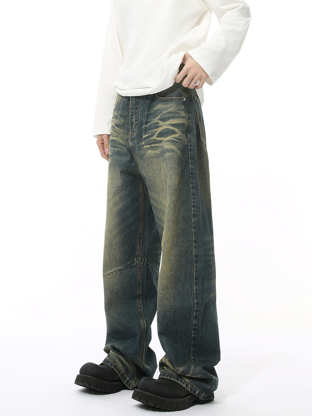 MTLCLOTHES Hombres| Nuevos productos de invierno retrógrados de diseño corrugado de agua vieja elegante jeans casuales