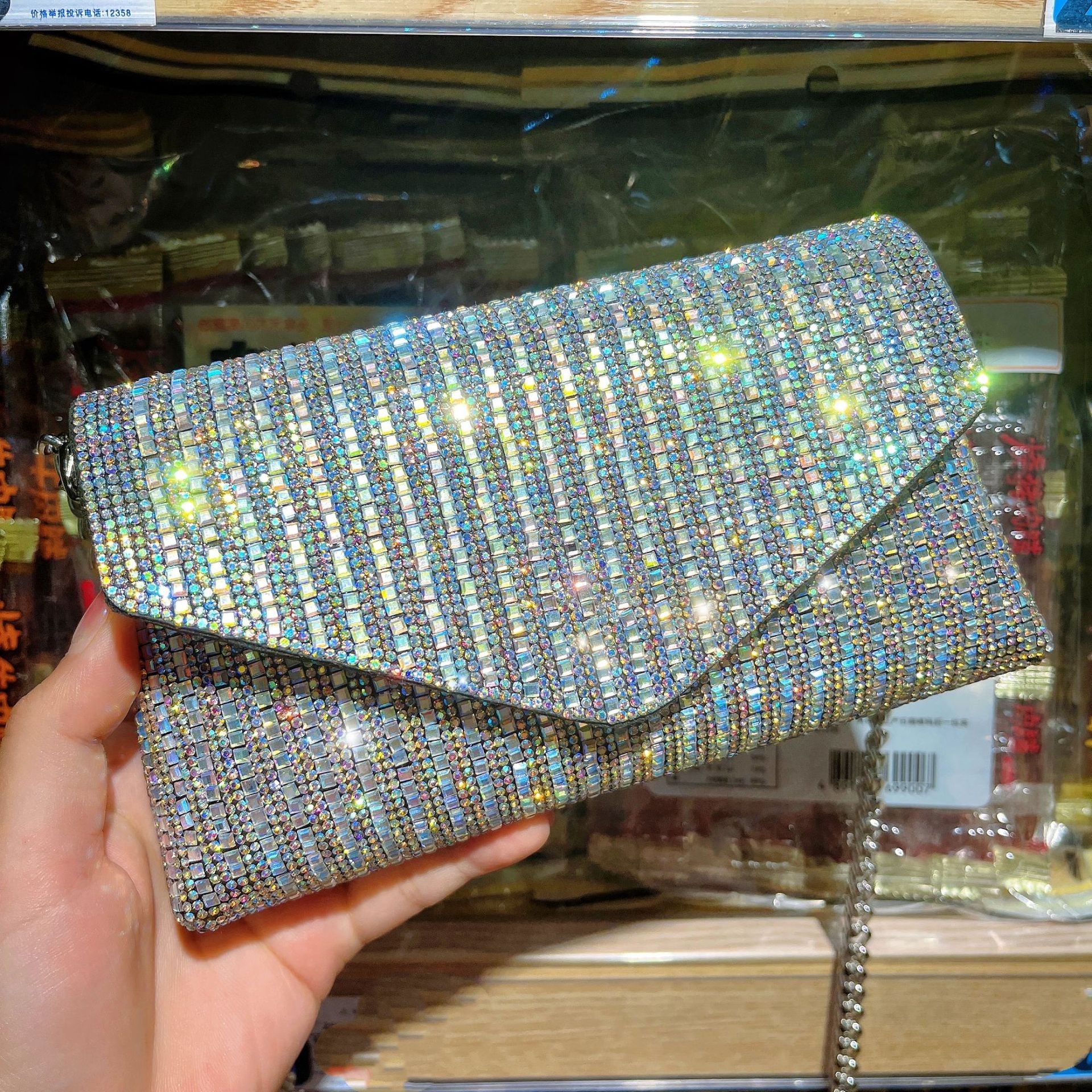 2024 Mini bolso de diamantes de imitación Guangzhou Trend Cross-border Foreign Trade Chain Ropa de cena con estilo bolso de tarjeta de cambio bolso de mensajero