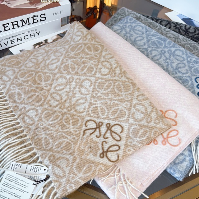 2025精细幼羊毛 羊绒围巾女冬季加厚保暖围巾披肩两用提花围巾