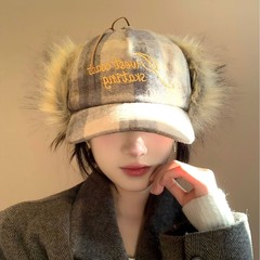 宁艺卓同款格纹毛绒护耳帽女秋冬百搭时尚棒球帽显脸小保暖鸭舌帽