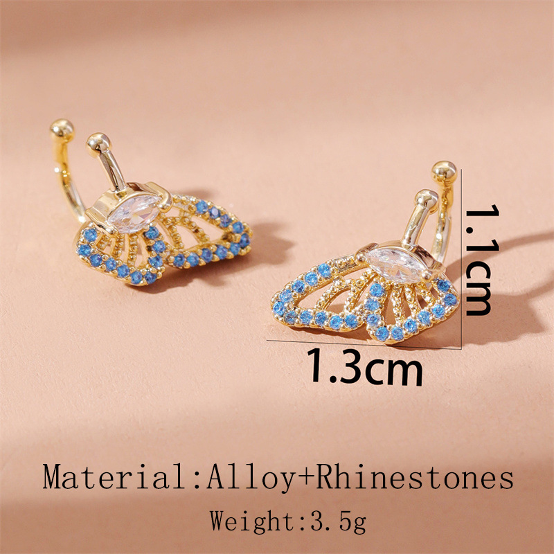 Wholesale Jewelry Fashion C Shape Tassel Heart Shape Alloy Artificial Pearls Rhinestones Gold Plated Inlay Ear Clips display picture 1