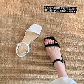 厚底拖鞋;高跟凉鞋;女式皮靴