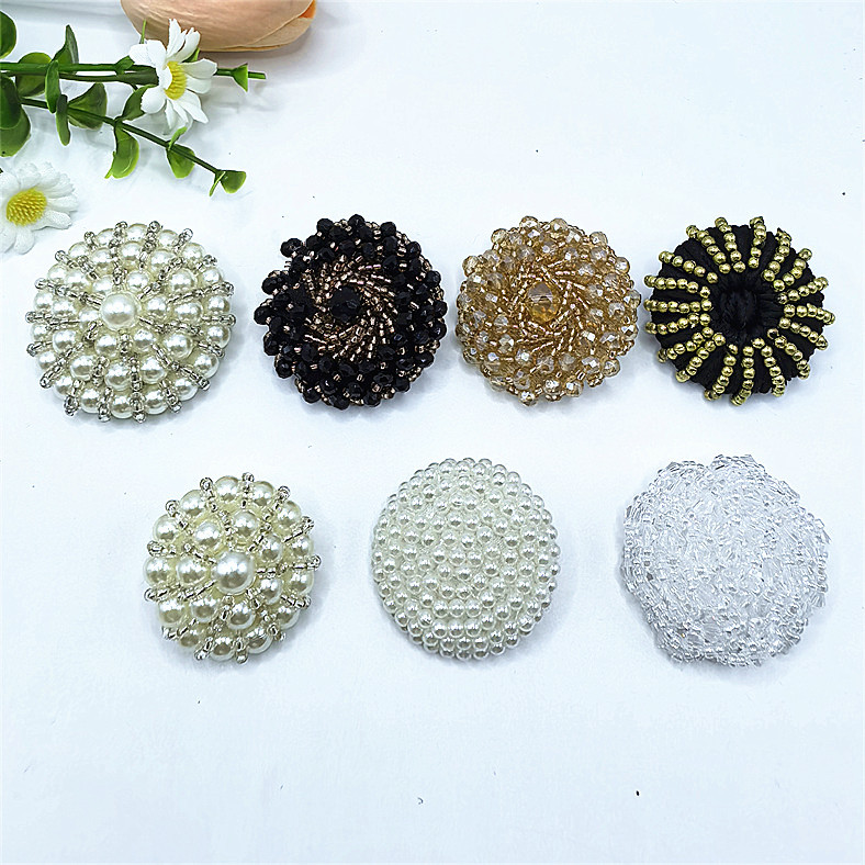 厂家手工钉珠小香风纽扣大衣珍珠扣子 服装配件手钩水晶衣服扣子