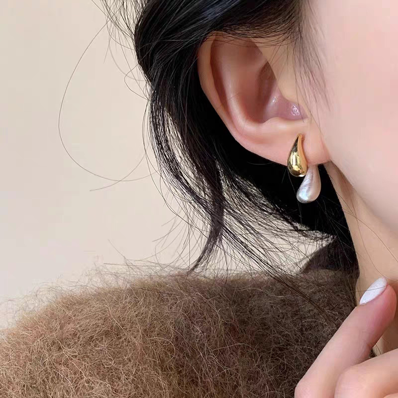 16 # Gold and silver contrasting water drop two-wear earrings