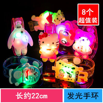 Pequeños juguetes luminosos, dibujos animados, mercado nocturno para niños, puestos, premios, puestos, juegos, parque, productos pequeños de Yiwu