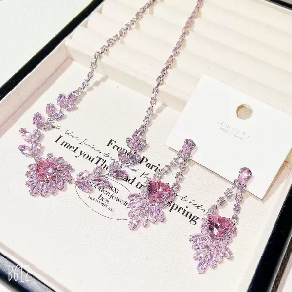 Light Luxury High Quality Full Diamond Crystal Zircon Pink Love Pendant Heavy Industry Design Necklace Silver Needle Earrings suit