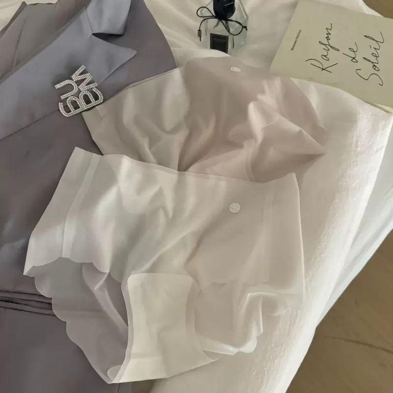 冰丝无痕超薄Air空气面膜裤桑蚕丝抗菌底档中腰少女瑜伽女士内裤