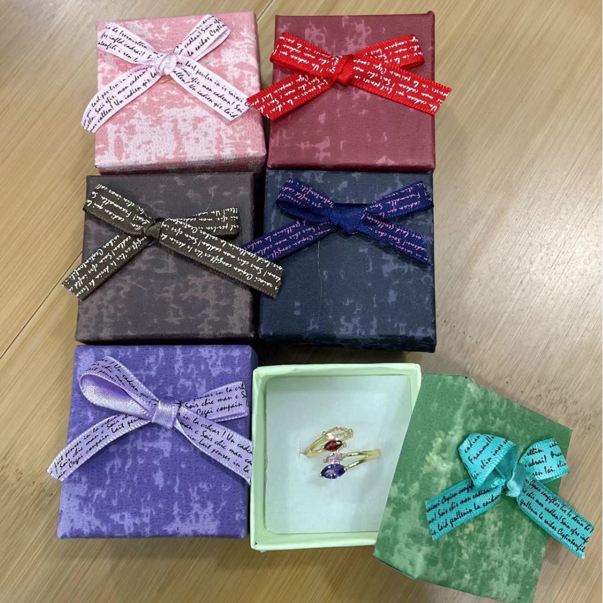 Caja de papel para joyería