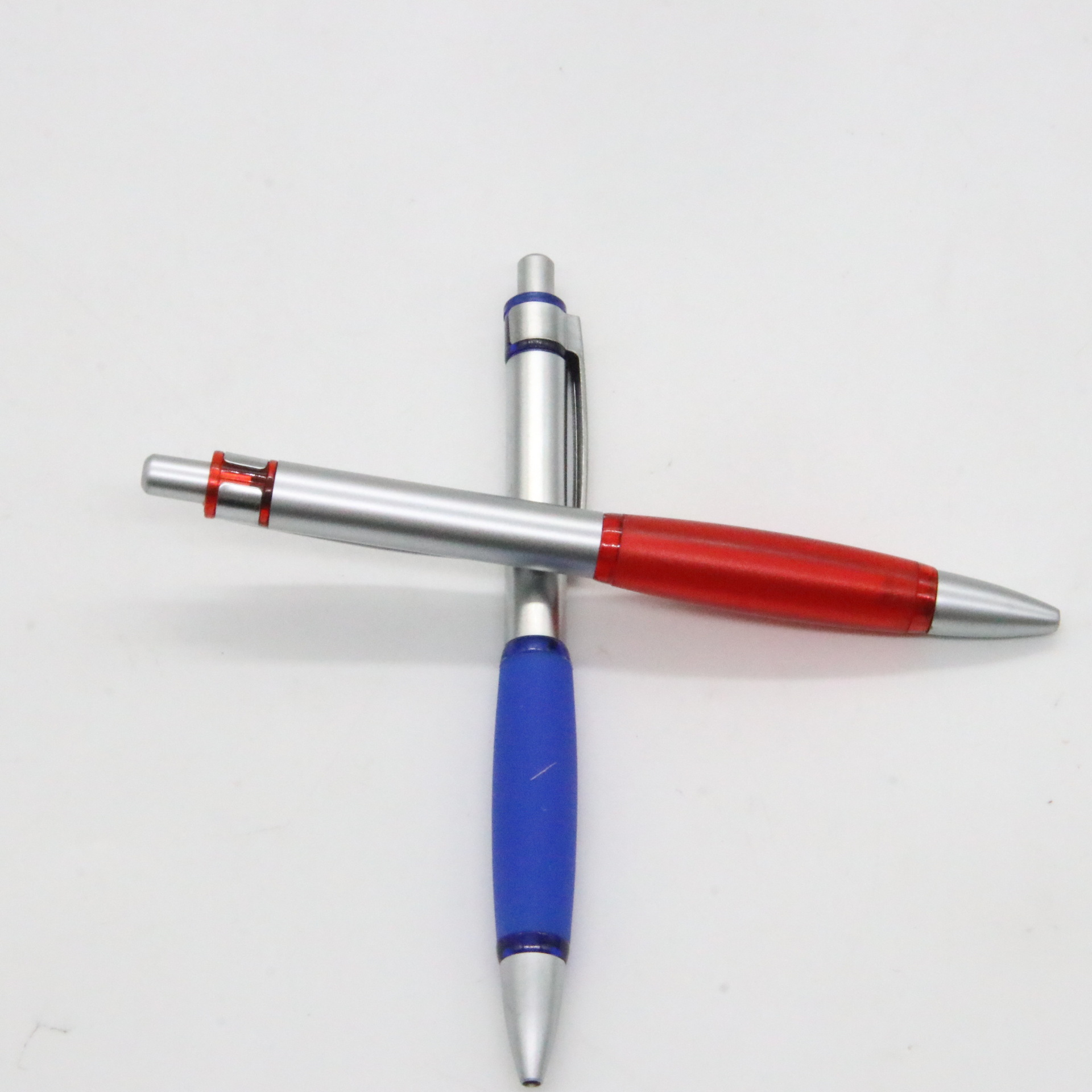 Pluma de metal varilla bolígrafo de alto valor de color de fábrica al por mayor pluma de firma bolígrafo de metal promoción de prensa en stock