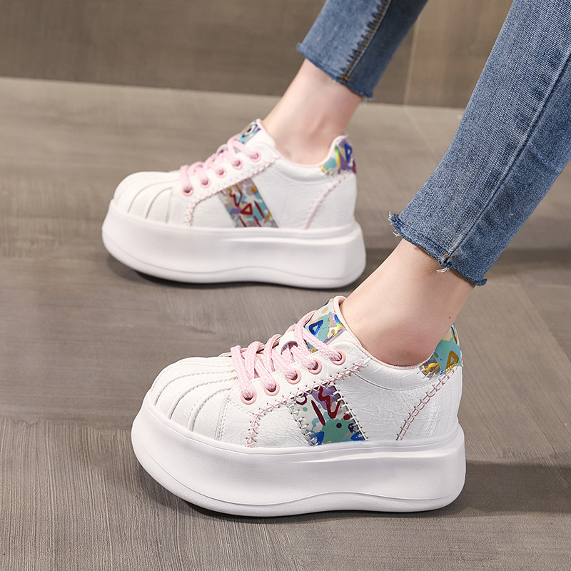 Giày sneaker nữ đế dày tăng chiều cao phong cách thể thao — Trắng hồng