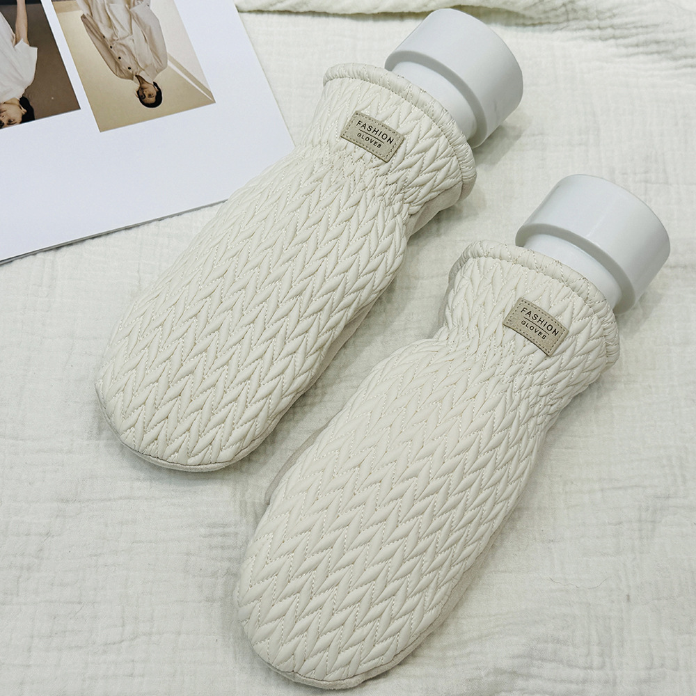 Invierno nuevo creativo de moda guantes de calentamiento estampado de esmalte grueso guantes antifrío de alta cara al por mayor