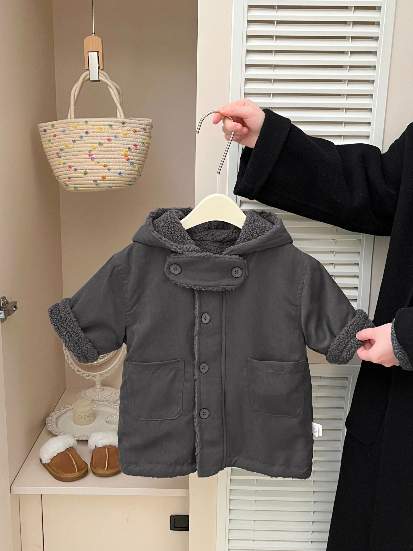 Niños con ropa de algodón de doble cara ropa de invierno de cordero bebé chaqueta con sombrero de cachemira bebé ropa de algodón caliente gruesa